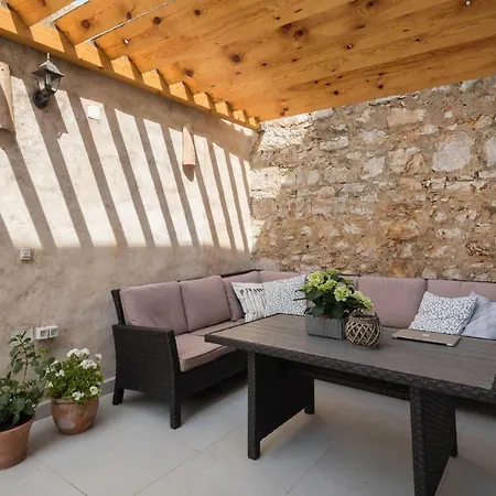 Nika Hvar Island Villa